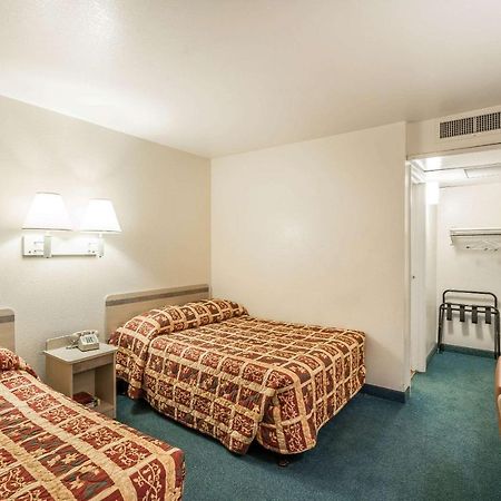 Rodeway Inn Pasco Esterno foto